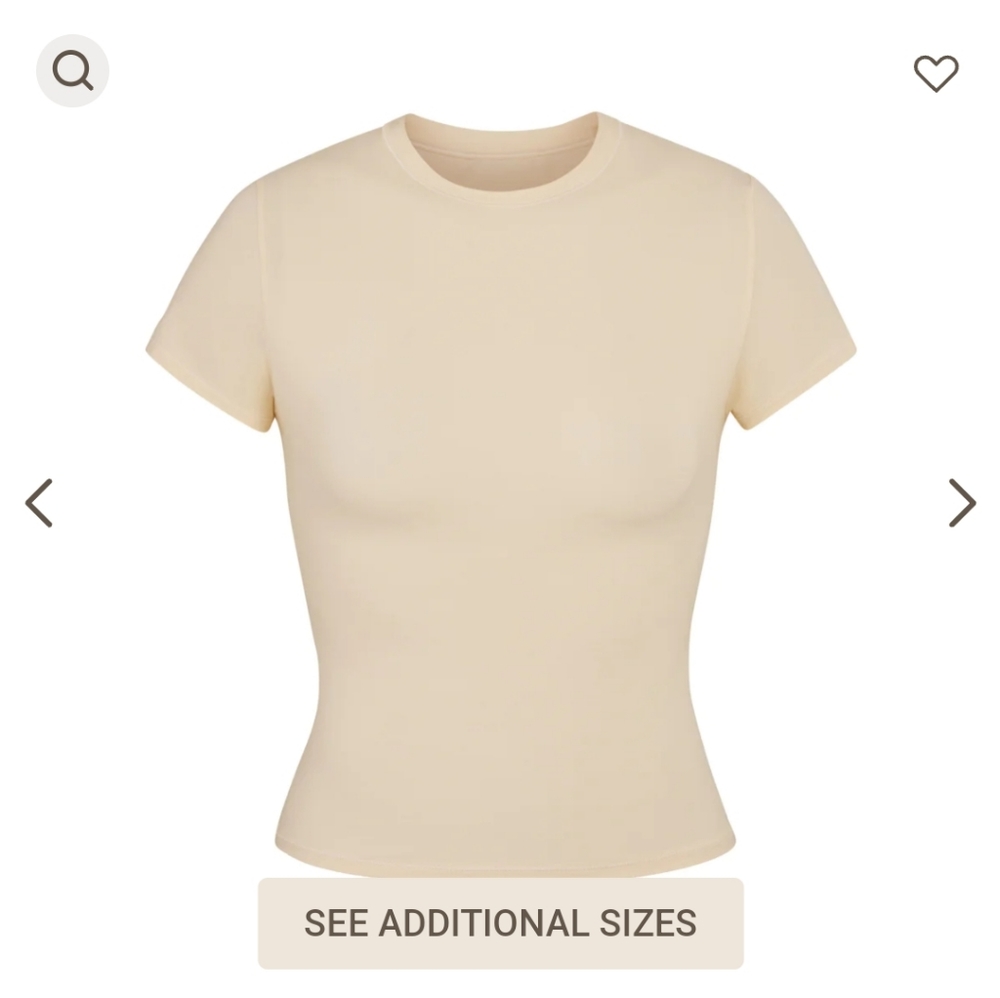 Skims Fits Everybody T-shirt